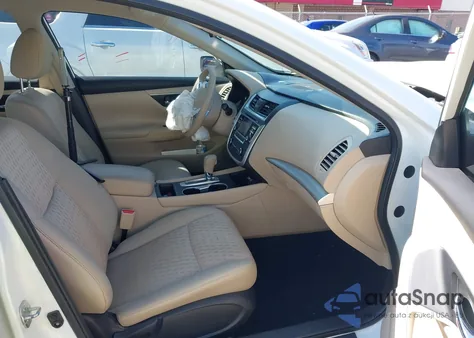 2017 Nissan Altima 2.5 S z USA, uszkodzony, nr VIN 1N4AL3AP5HC254442